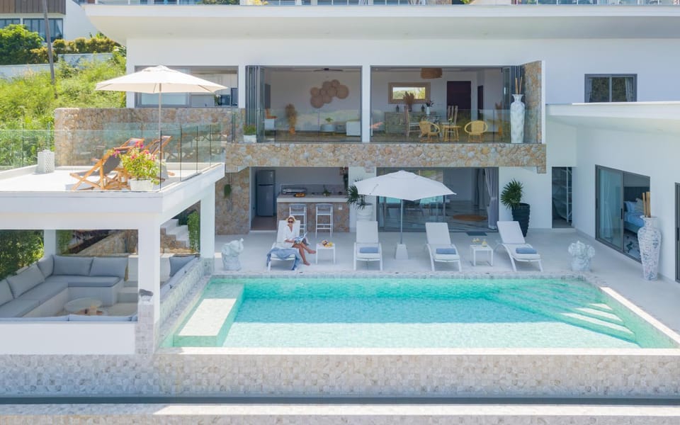 Property building, Patio, Day, View (from property/room), Balcony/Terrace, Pool view, Swimming pool, sunbed