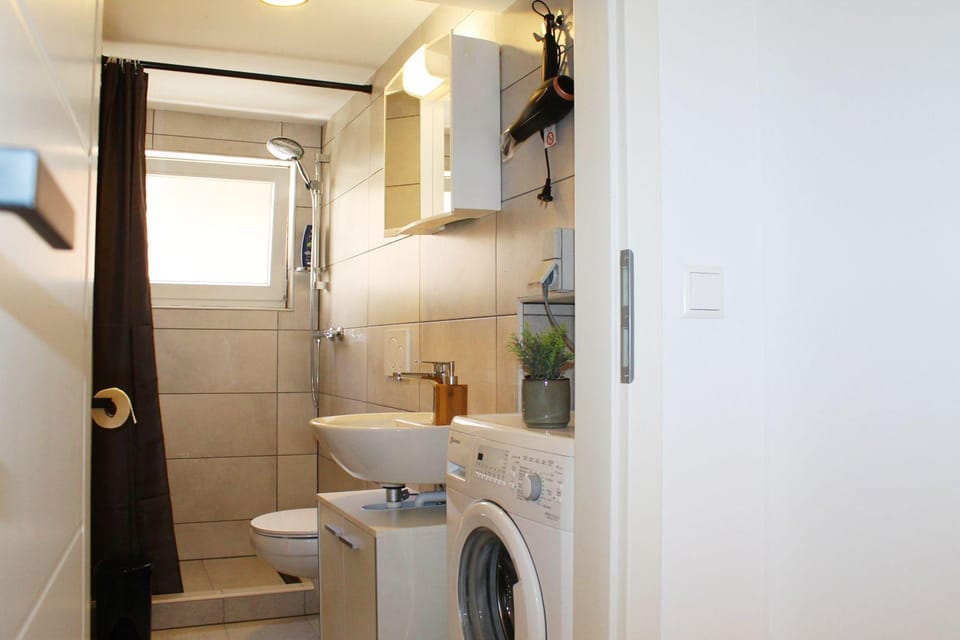 Bathroom, washing machine