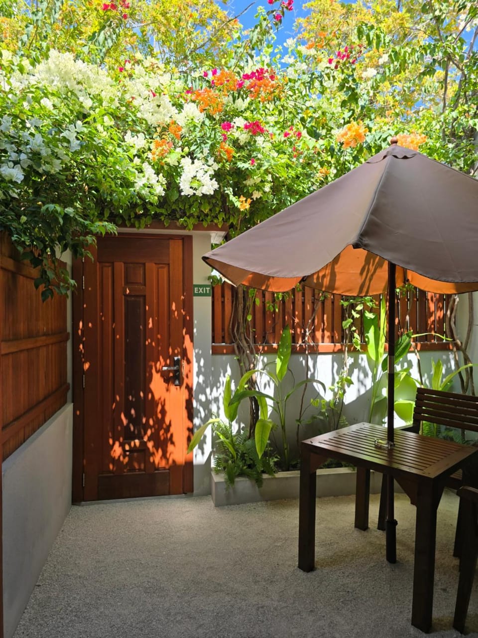 Patio, Day, Garden, Balcony/Terrace, Dining area, Garden view