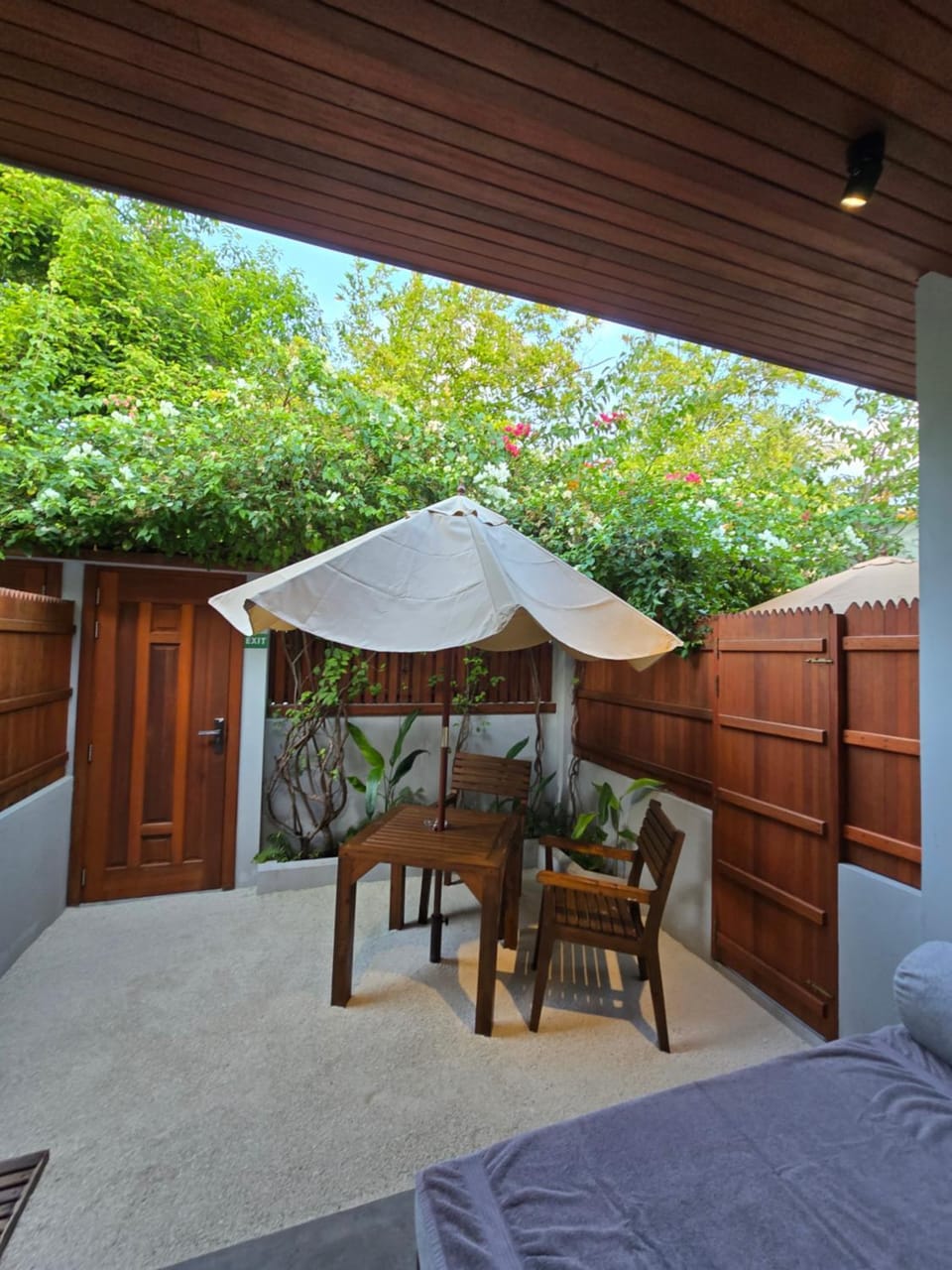 Patio, Day, Garden, View (from property/room), Balcony/Terrace, Seating area, Dining area, Garden view