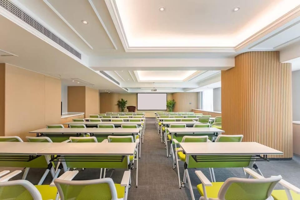Meeting/conference room