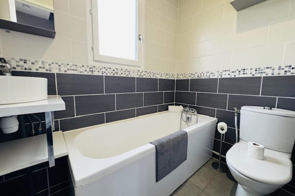 Pretty Norman pearl with garden House in Normandy