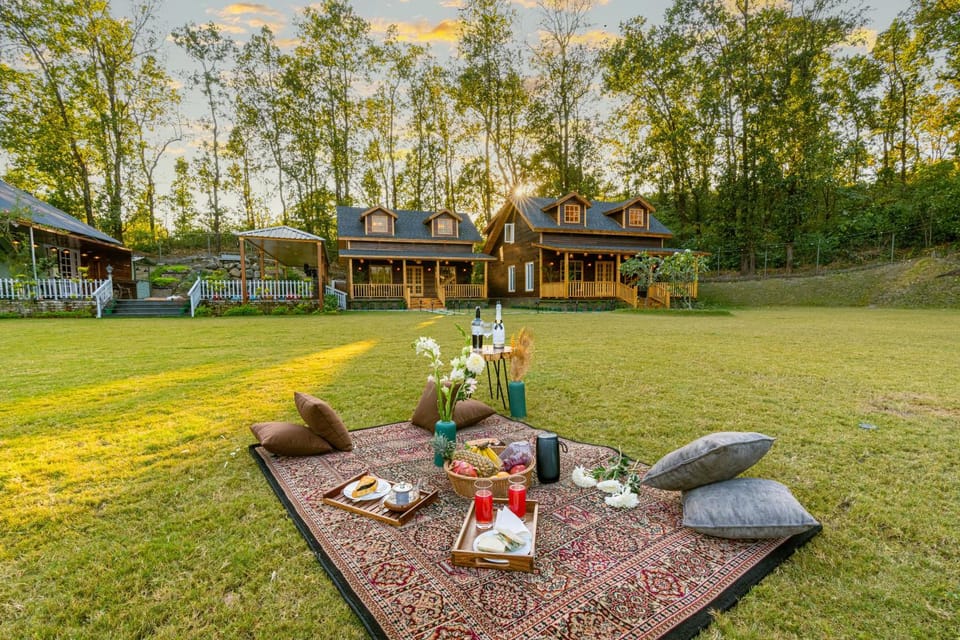 SaffronStays The Woods - Pine Villa Villa in Dehradun