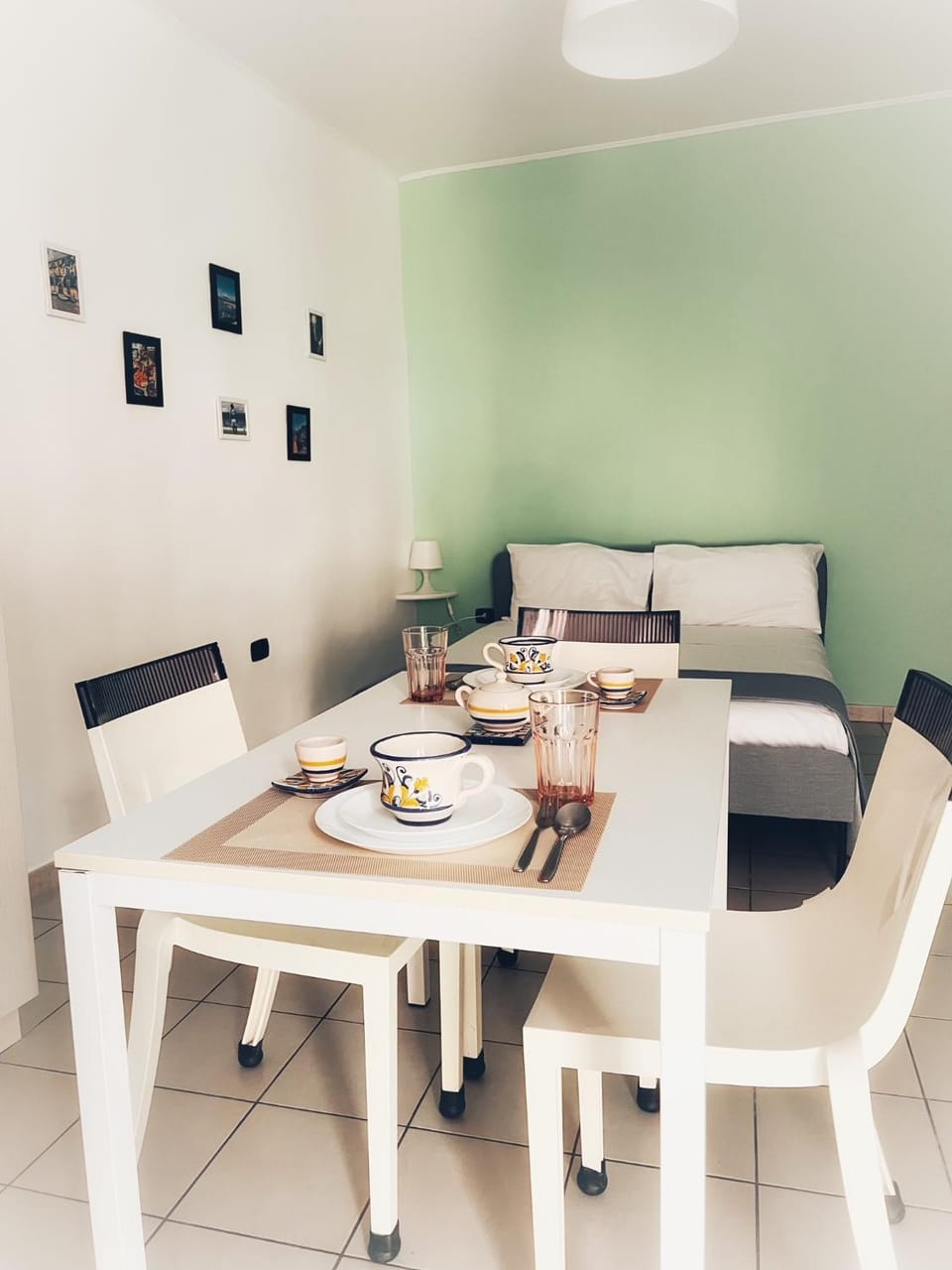 Seating area, Dining area