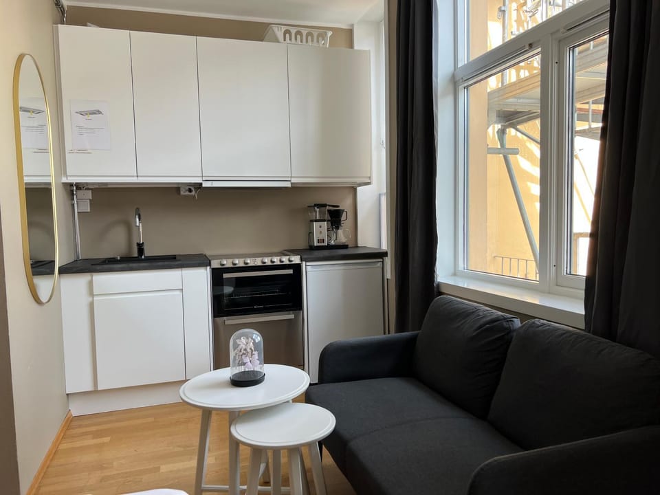 Coffee/tea facilities, Kitchen or kitchenette, Seating area, pet friendly, stove