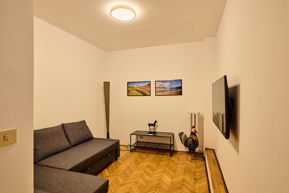 Communal lounge/ TV room, Living room