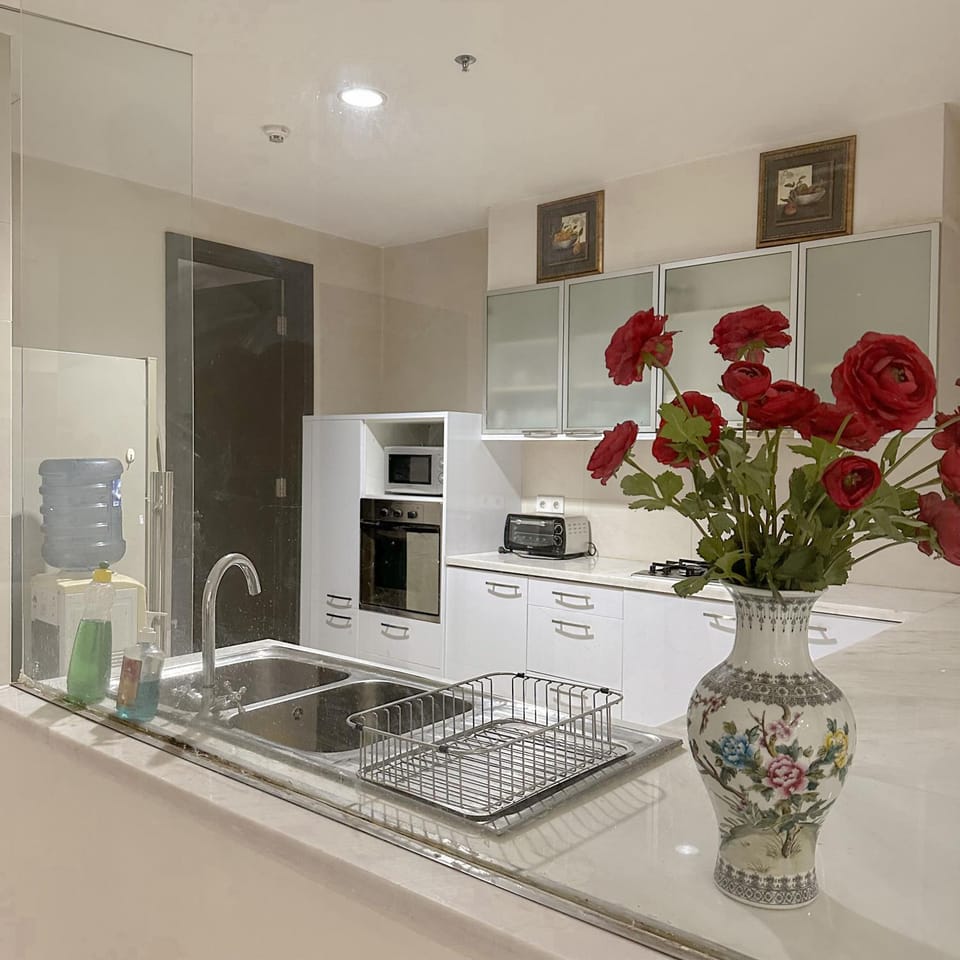 Kitchen or kitchenette, stove
