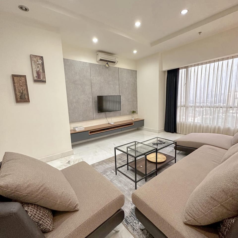 Communal lounge/ TV room, TV and multimedia, Seating area