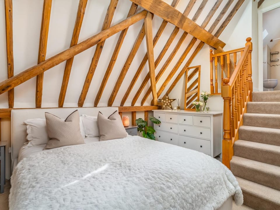Bed, Other, Photo of the whole room, Bedroom