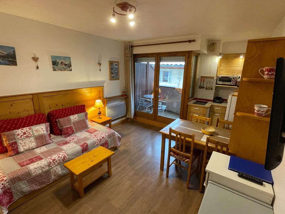 Studio Acacia Brides Les Bains Apartment in Les Allues