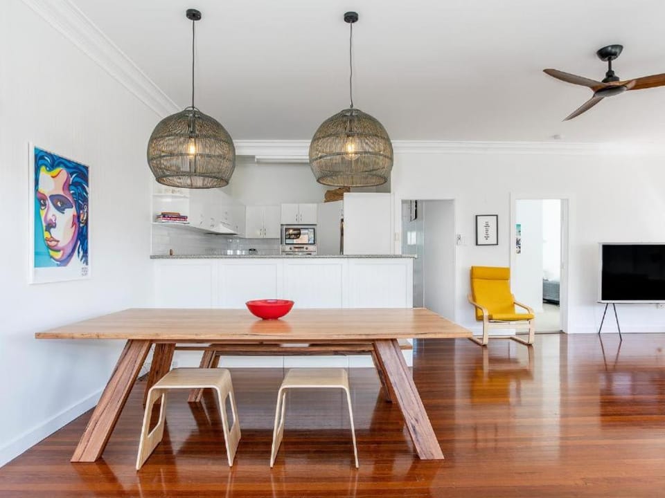 Chill on the Hill - Oceanstays Apartment in Yamba