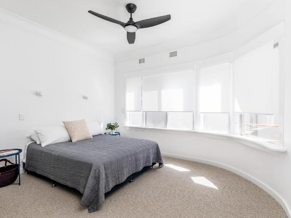 Chill on the Hill - Oceanstays Apartment in Yamba