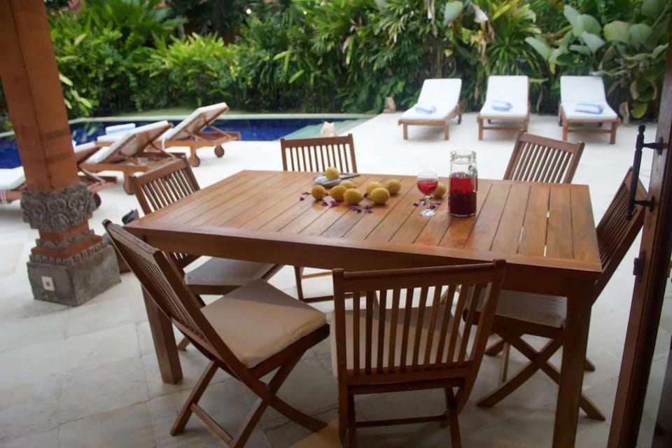 View (from property/room), Balcony/Terrace, Seating area, Dining area, Food, Drinks