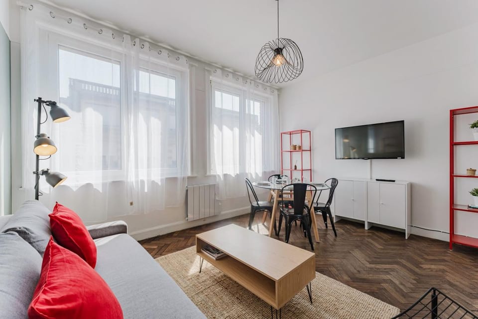 Appartement 2 chambres avec parking, proche métro Apartment in Lille