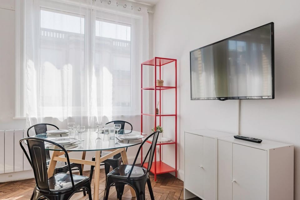 Appartement 2 chambres avec parking, proche métro Apartment in Lille