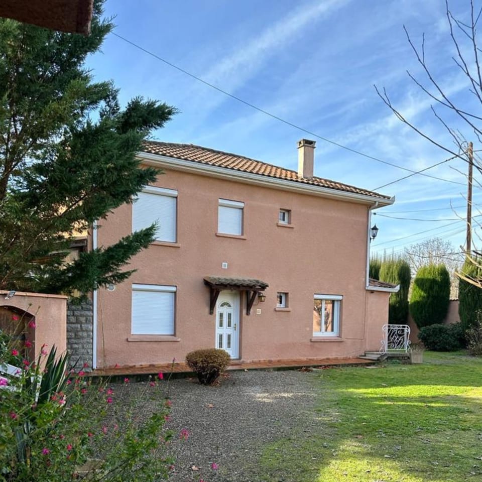 Property building, Parking, acessibility