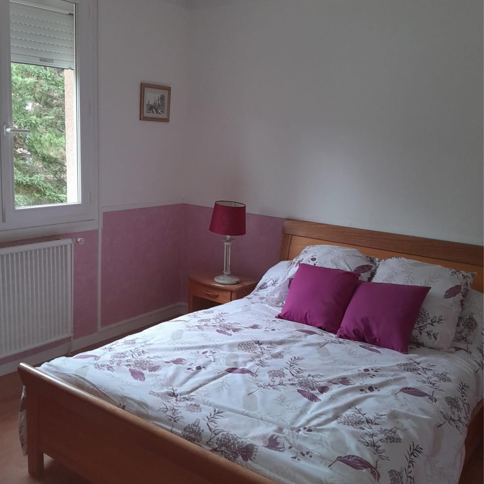 Bed, Bedroom, internet