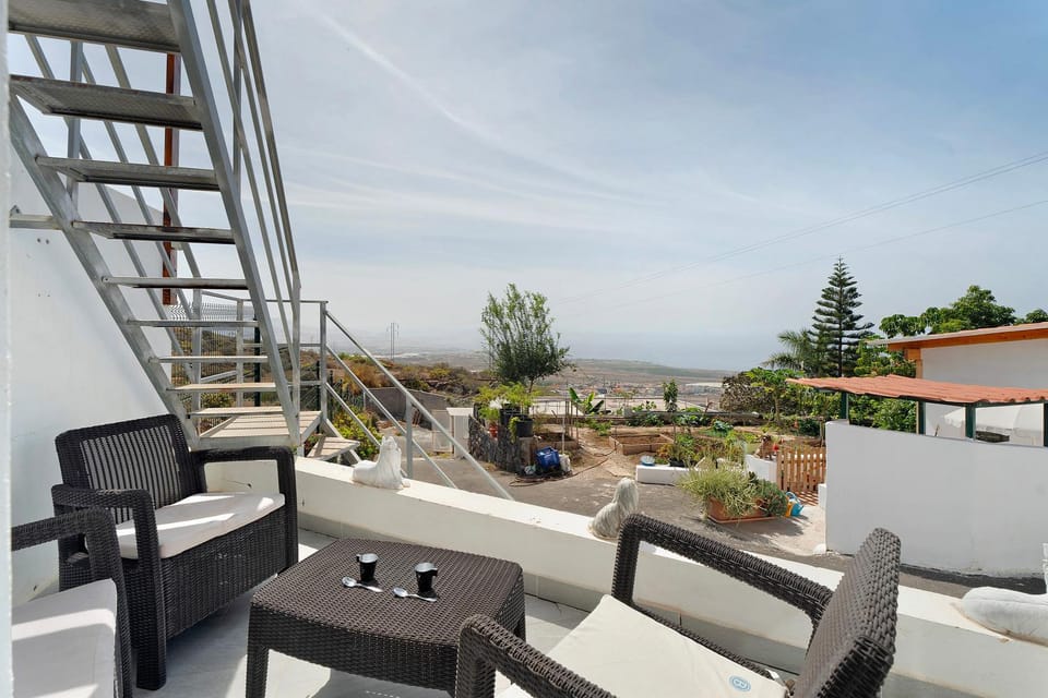 View (from property/room), Balcony/Terrace, Sea view