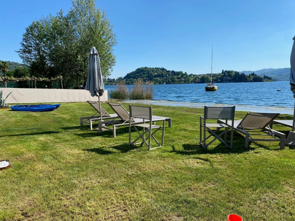 Beach, Lake view, sunbed