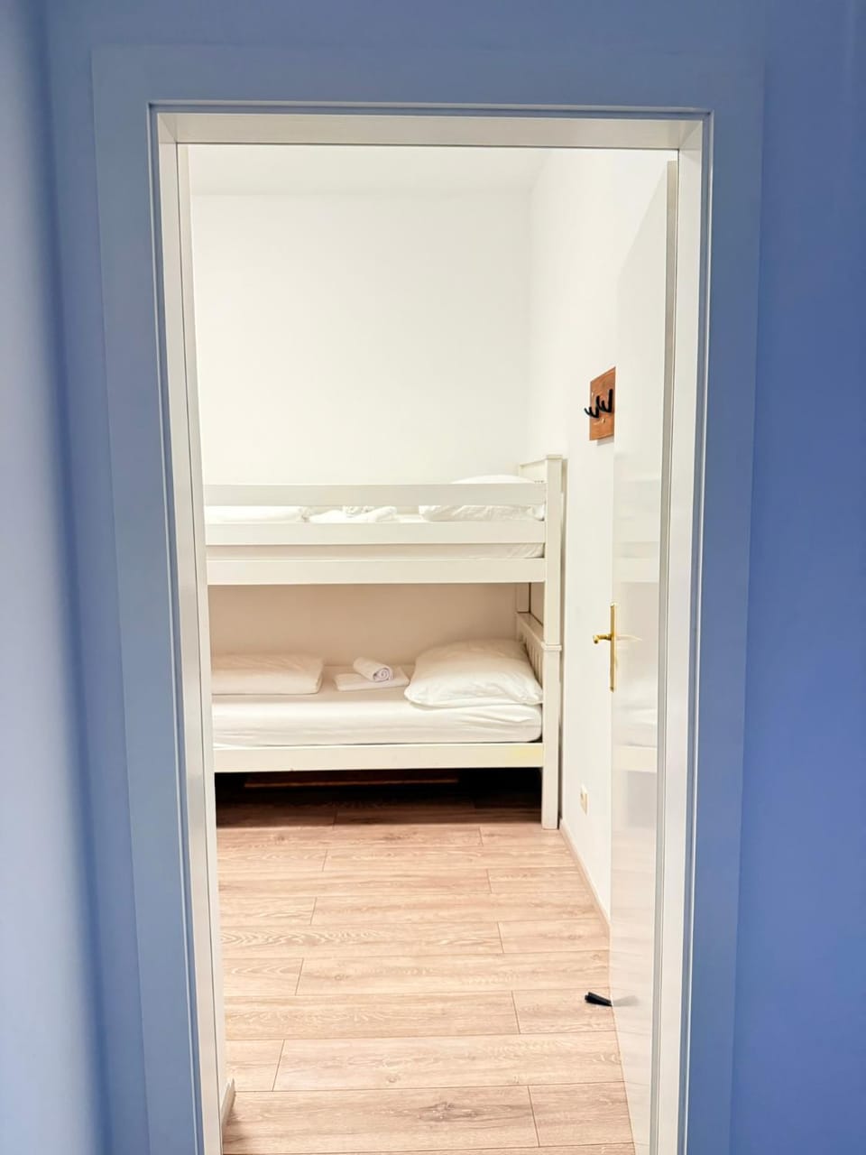 Bed, Photo of the whole room, Bedroom, bunk bed, wardrobe