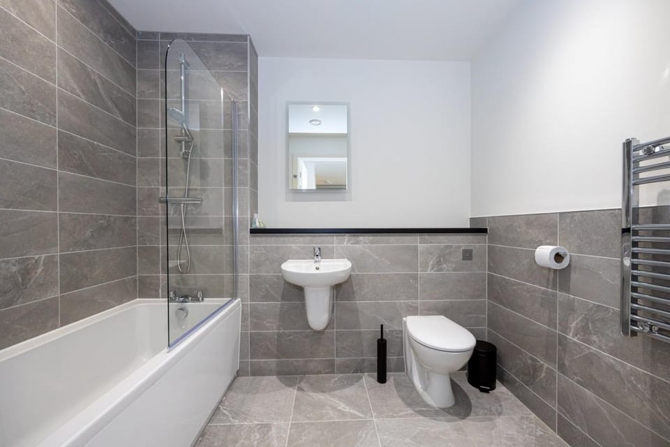 GuestReady - Elegant Tranquility in Vauxhall Apartment in Liverpool
