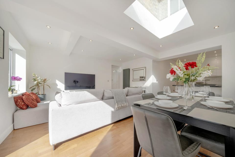 Maida Vale Gem by Little Venice with Stunning Garden Apartment in City of Westminster