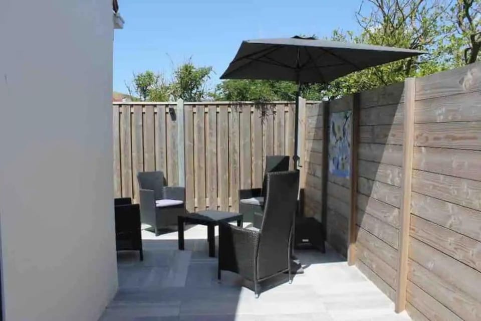 Knus vakantiehuis 100m van het strand (privé tuin) House in Callantsoog