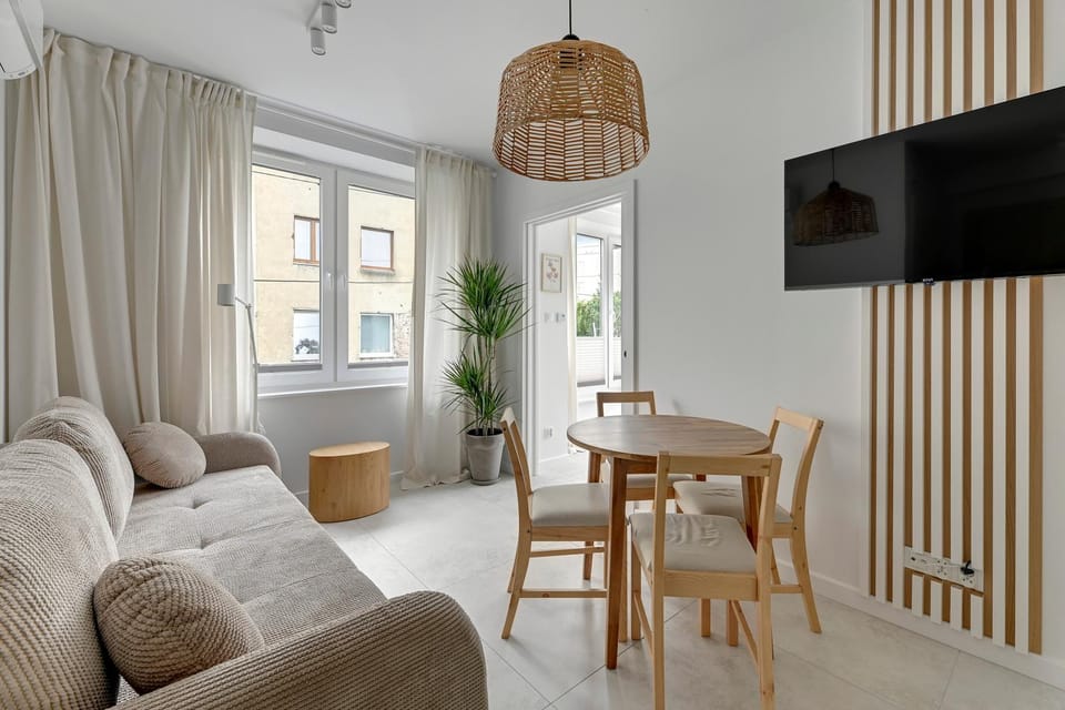 TV and multimedia, Living room, Photo of the whole room, Decorative detail, Dining area, Area and facilities