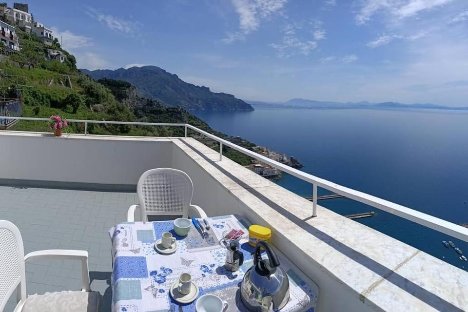 Natural landscape, View (from property/room), Balcony/Terrace, Mountain view, Sea view