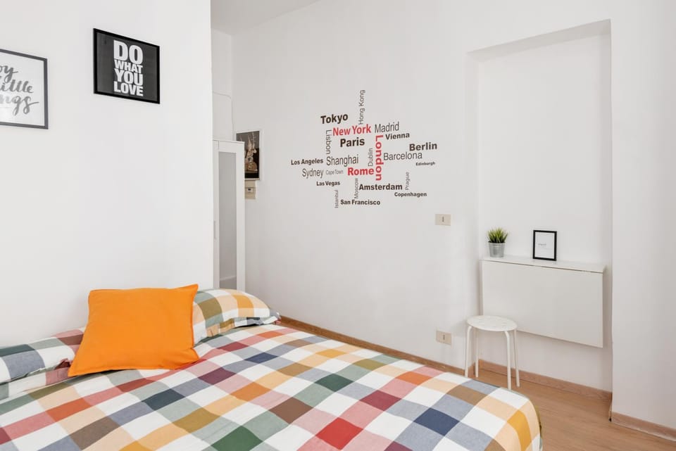 central little basic apartment Apartment in Rome