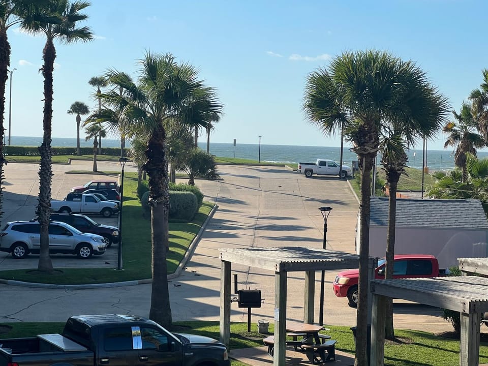 Galveston beach front and ocean views at Casa Del Mar House in Galveston Island