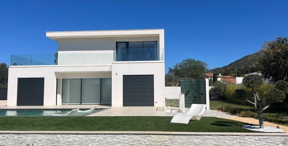 Property building, Swimming pool