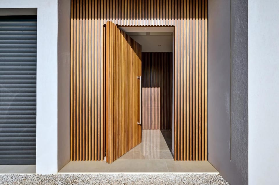 Facade/entrance