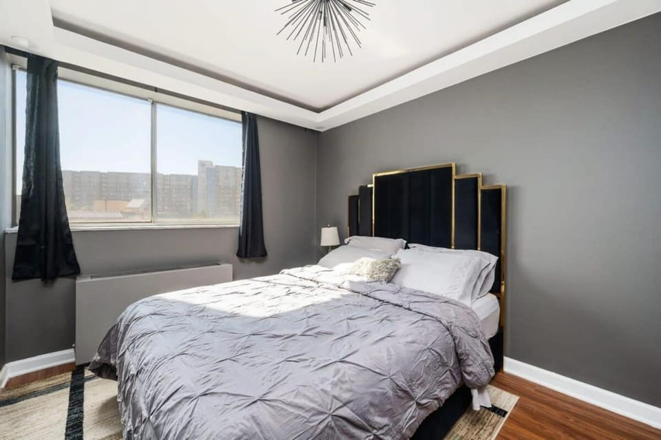 2B Downtown ATL Condo Free Parking 24h Concierge LM707 House in Atlanta