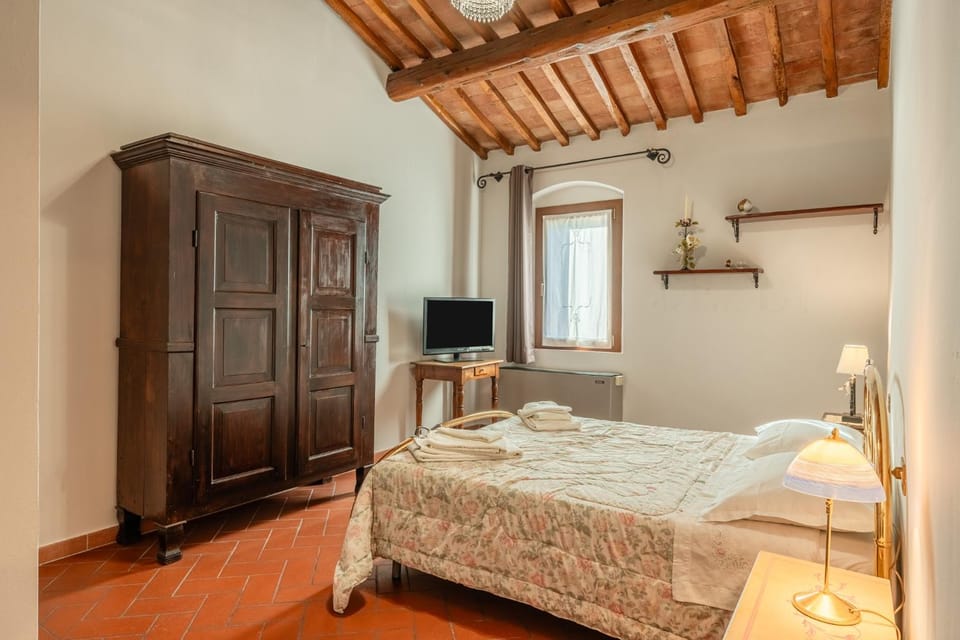 Property building, Living room, Bedroom