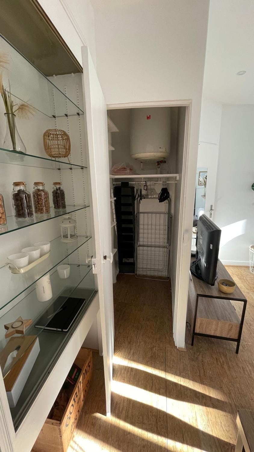 wardrobe