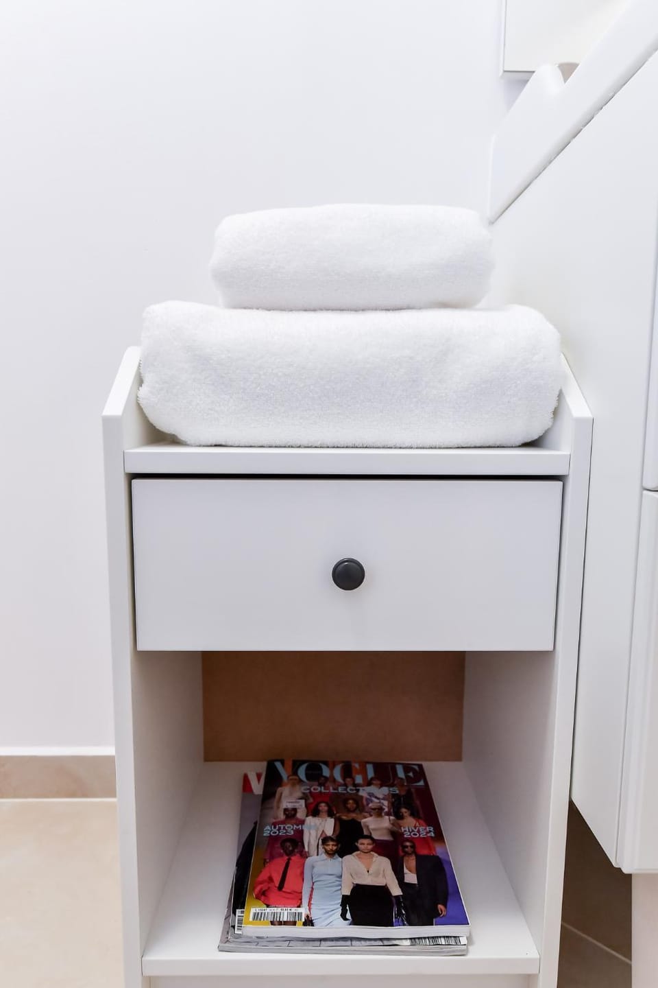 Bathroom, towels