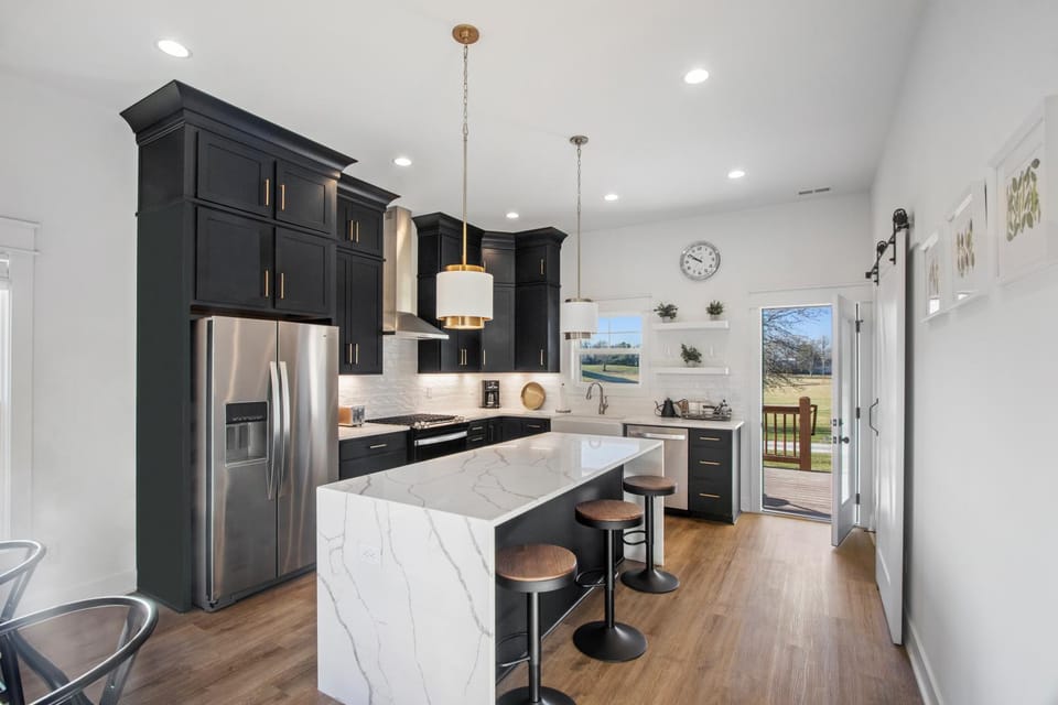 Modern & upscale home near Derby House in Jeffersonville