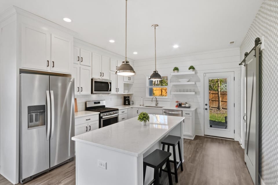 Newly renovated home near Derby House in Jeffersonville