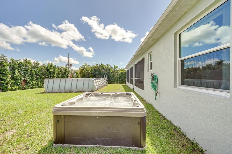 Hot Tub & Lanai! Marco Island Home 2 Mi to Beaches House in Marco Island