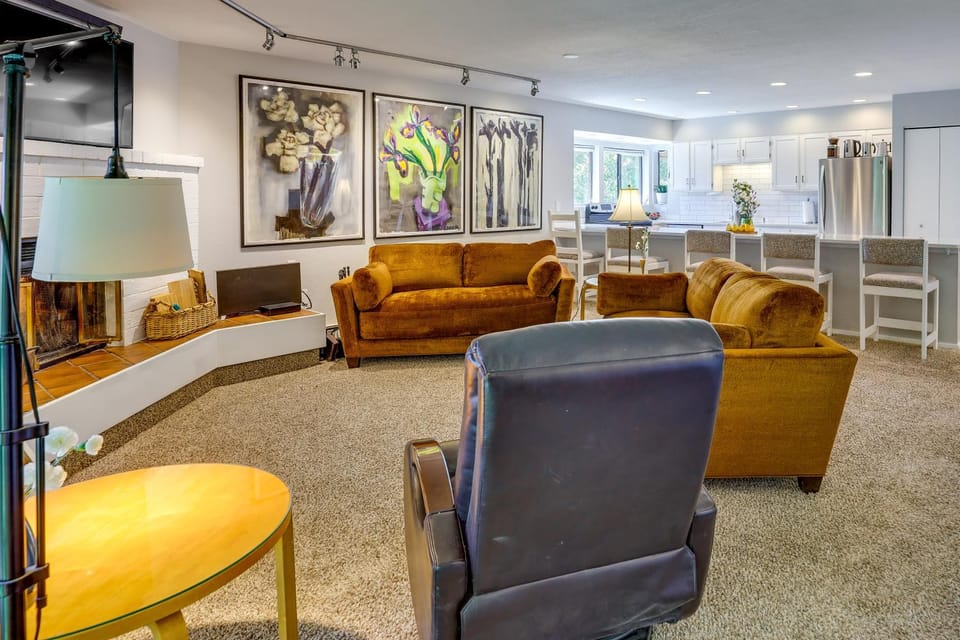 1/2 Mi to Lake Dillon: Mtn-View Condo in Frisco House in Frisco