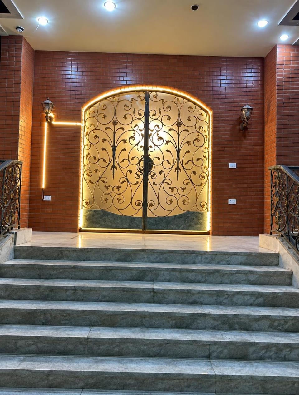 Richard Pyramids inn hotel Bed and Breakfast in Egypt