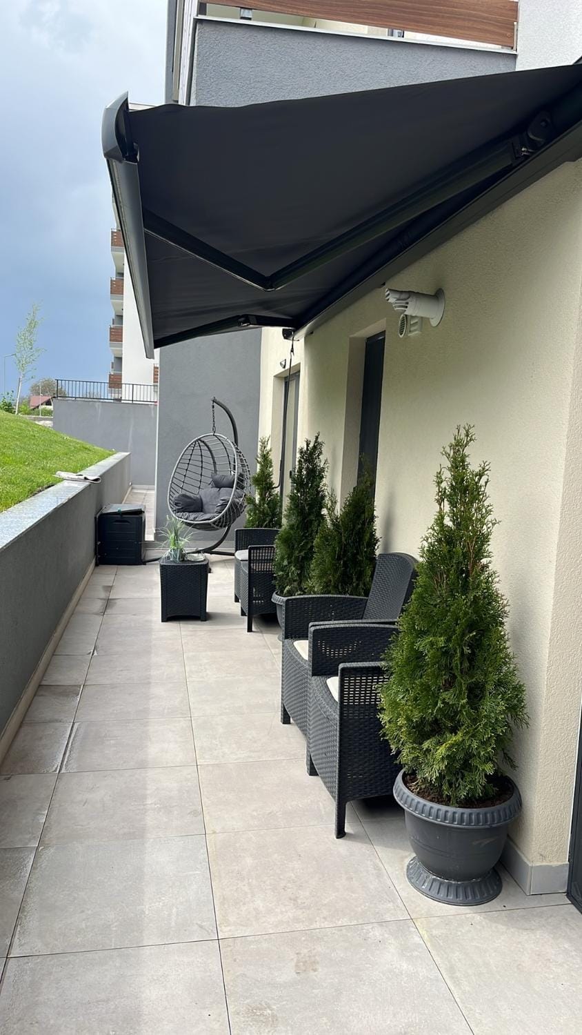 Patio, Day, Garden, Balcony/Terrace, Garden view