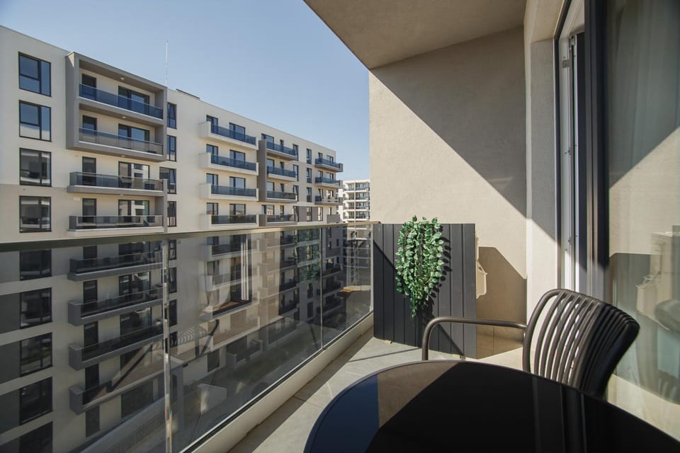 Property building, Patio, View (from property/room), Balcony/Terrace, City view