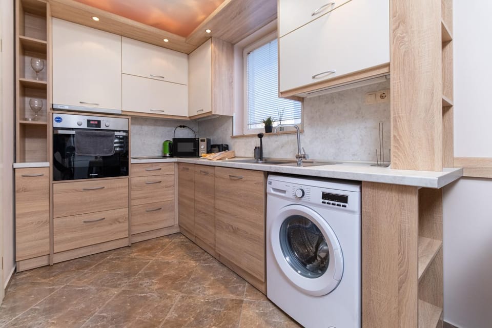 Kitchen or kitchenette, minibar, oven, pet friendly, stove, toaster, washing machine