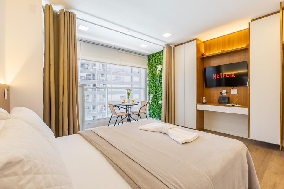 Bed, Photo of the whole room, Dining area, Bedroom, towels, wardrobe