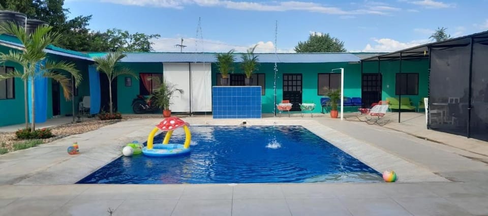 CASA QUINTA VILLA CECILIA CARMEN DE APICALA House in Carmen Apicala