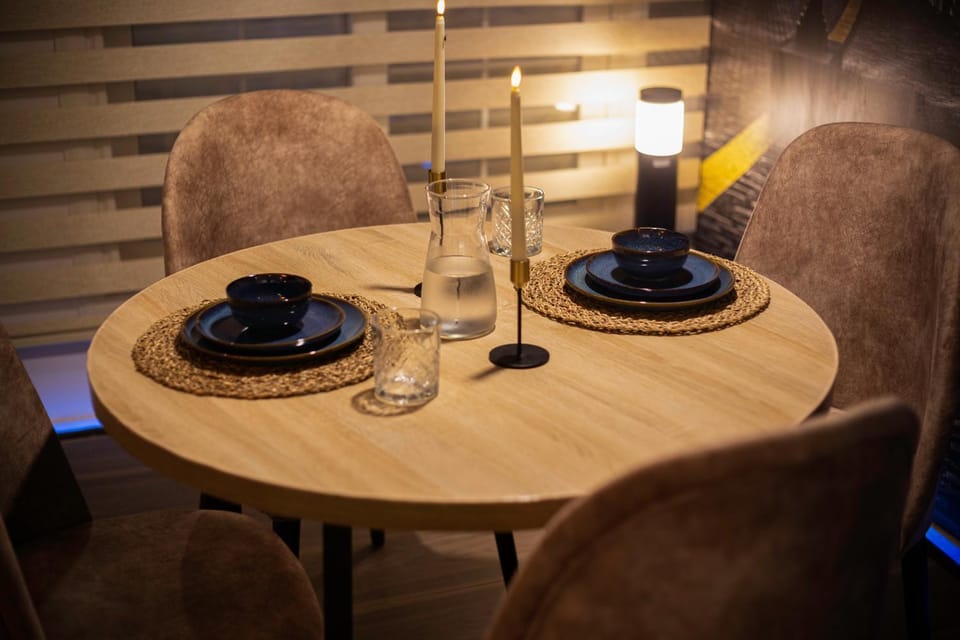 Food and drinks, Dining area