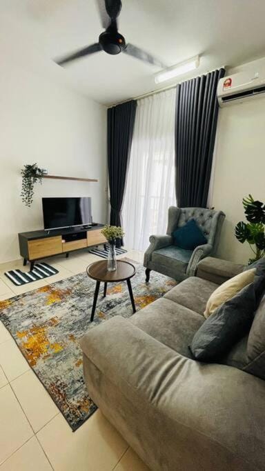 Communal lounge/ TV room, TV and multimedia, Living room, Seating area