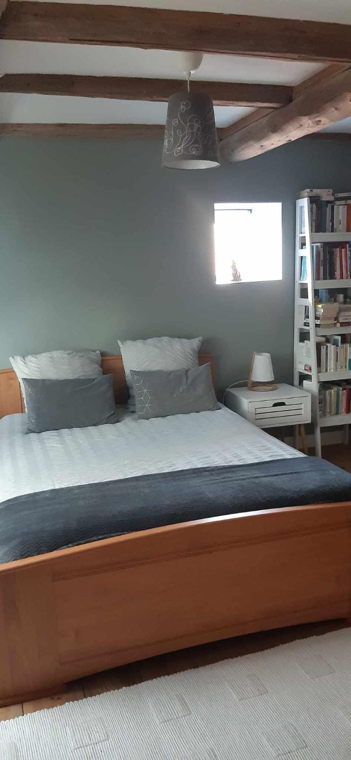 Chambre double dans la maison de Pauline et Stéphane Vacation rental in Grand Est